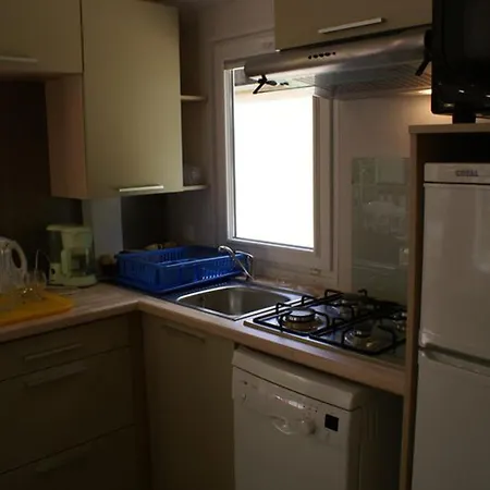 Mobil Avec Terrasse Et Cuisine équipée à - Api-1-52-181