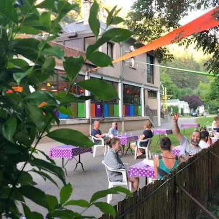 Camping Mobil Avec Terrasse Et Cuisine équipée à - Api-1-52-181